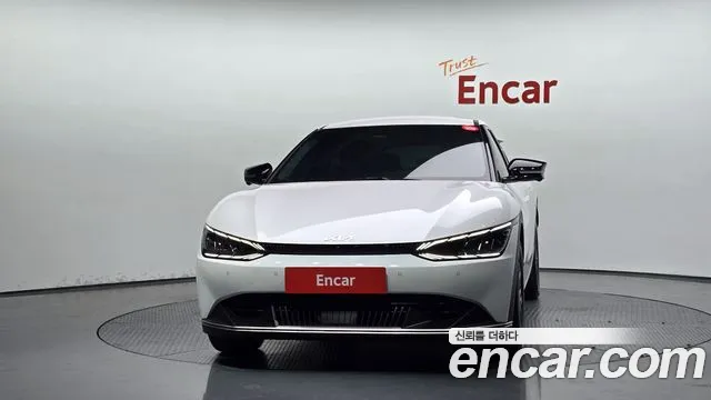 Kia EV6 — Фото автомобиля 3
