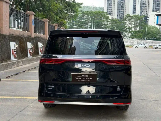 BYD Xia — Фото автомобиля 5
