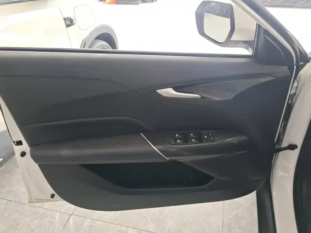 Changan Eado — Фото автомобиля 7
