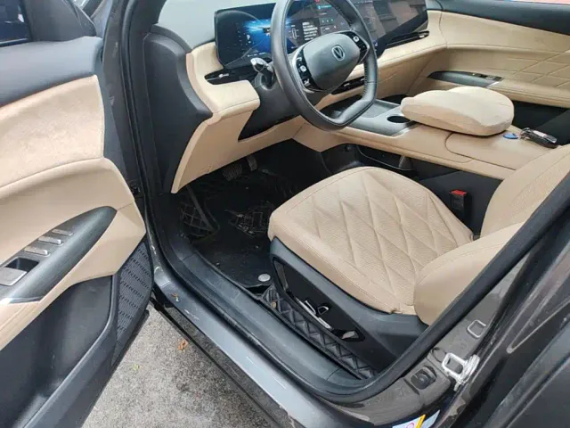 Changan CS75 Plus — Фото автомобиля 15