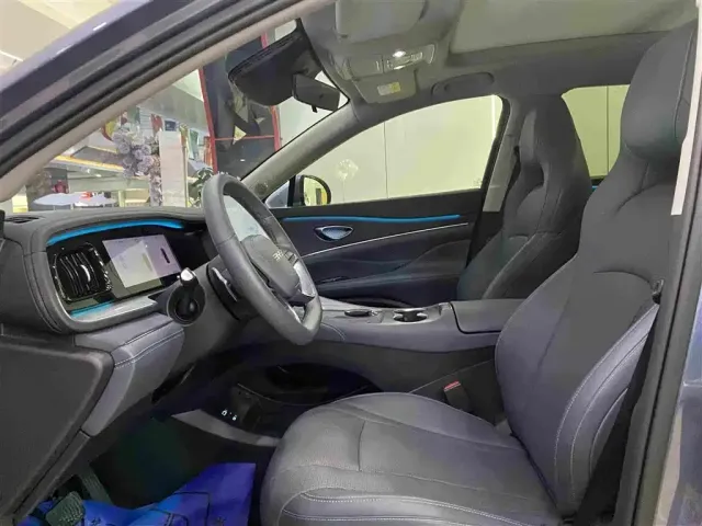 BYD Hai Shi 07 DM-i — Фото автомобиля 6