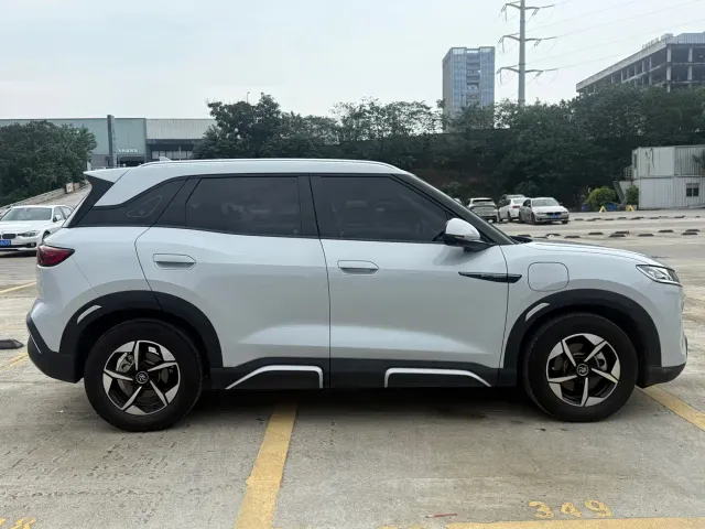 BYD Yuan UP — Фото автомобиля 4