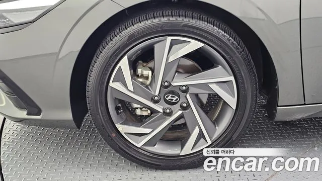 Hyundai AVANTE Новый Avante (CN7) — Фото автомобиля 4