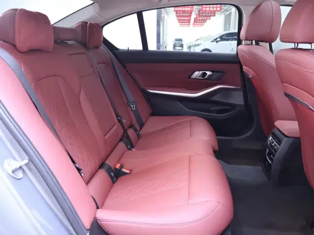 BMW 3 Series — Фото автомобиля 22