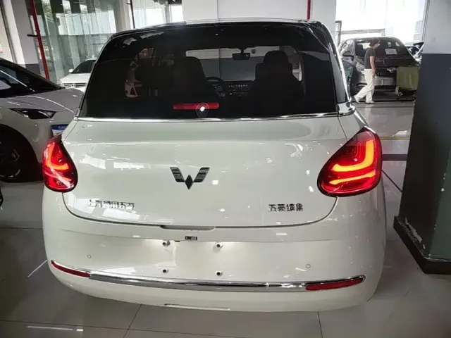 Wuling Bingo — Фото автомобиля 5