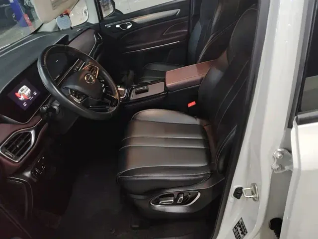 GAC Trumpchi M6 — Фото автомобиля 14