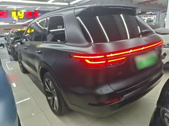 Li Auto ONE — Фото автомобиля 4