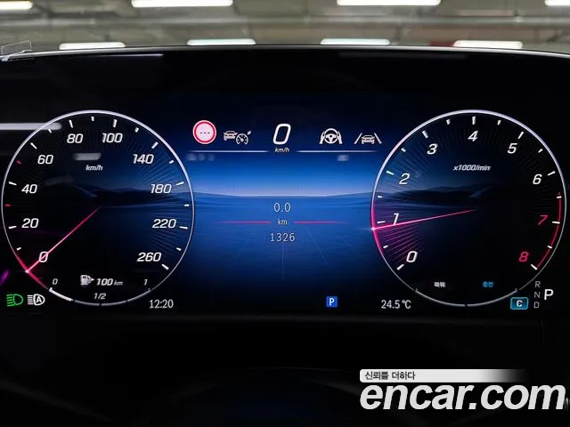 Mercedes-Benz E-Class — Фото автомобиля 11