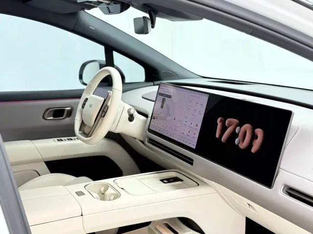 Li Auto i6 — Фото автомобиля 21