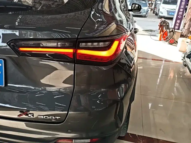 Changan Oushang X5 — Фото автомобиля 7