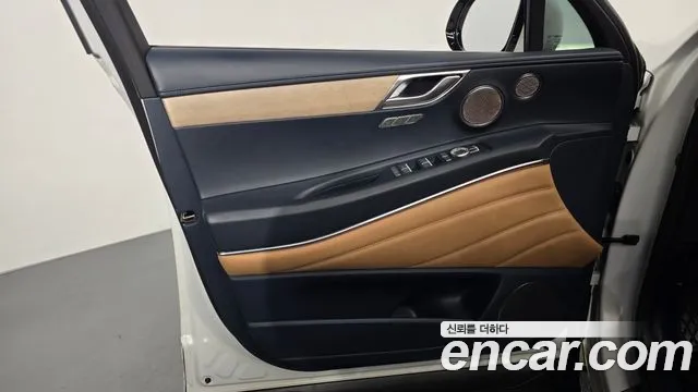 Genesis GV80 — Фото автомобиля 13