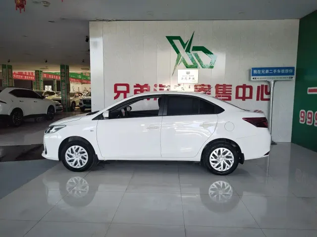 Toyota Vios — Фото автомобиля 5