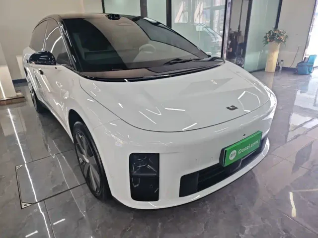 Li Auto i6 — Фото автомобиля 3
