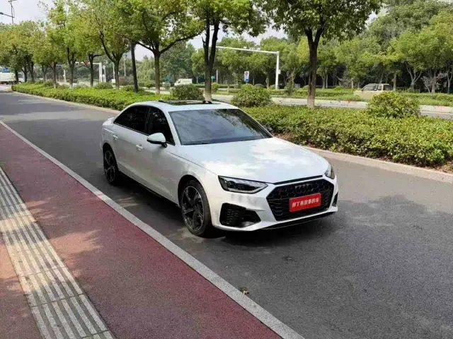 Audi A4L — Фото автомобиля 5