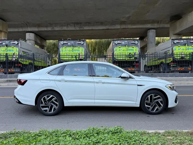 Volkswagen Sagitar — Фото автомобиля 4