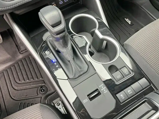 Toyota Highlander — Фото автомобиля 20