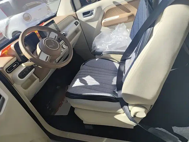 Wuling Hongguang Mini EV — Фото автомобиля 14