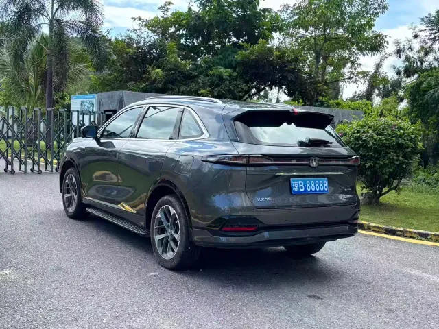 Changan CS75 Plus — Фото автомобиля 9