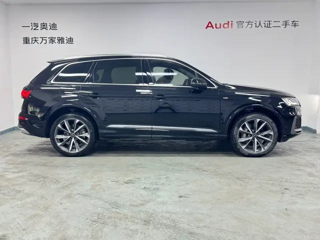 Audi Q7 — Фото автомобиля 5