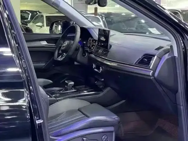 Audi Q5L — Фото автомобиля 5