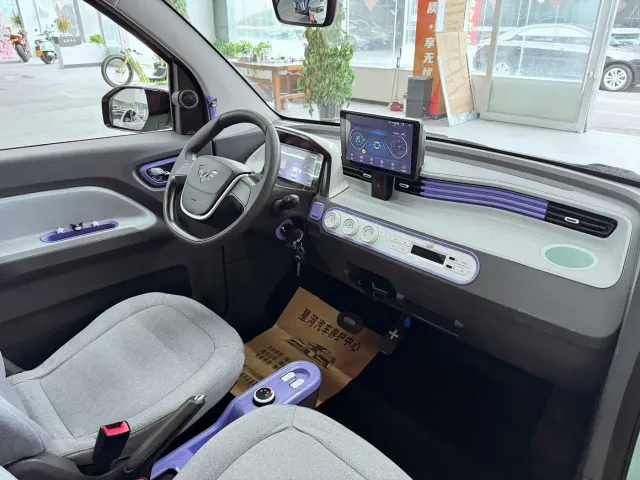 Wuling Hongguang Mini EV — Фото автомобиля 11