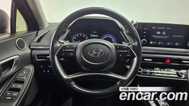 Hyundai Sonata — Фото автомобиля 12