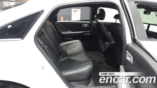 Hyundai Ioniq 6 — Фото автомобиля 18
