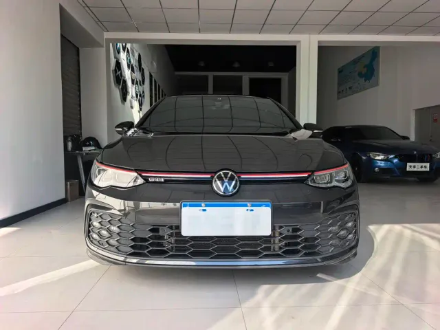 Volkswagen Golf GTI — Фото автомобиля 2
