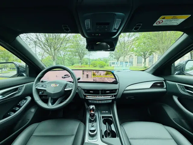 Cadillac CT5 — Фото автомобиля 17