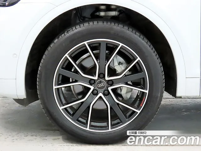 Audi Q5 FY — Фото автомобиля 20