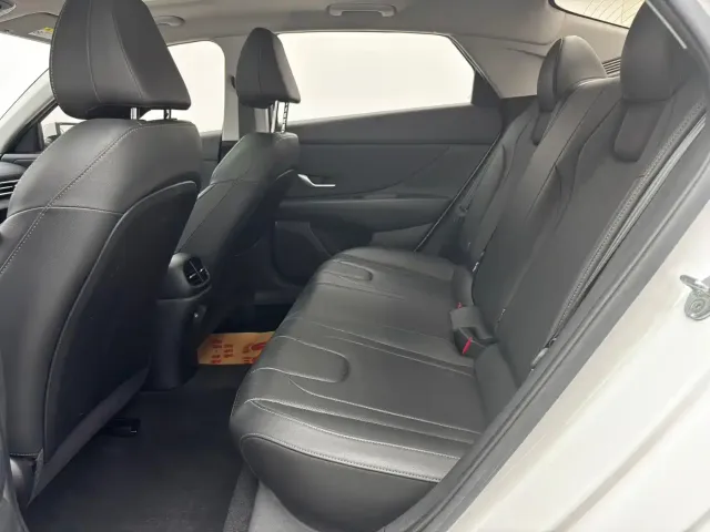Hyundai Elantra 2022 1.5L CVT GLX Elite Edition — Фото автомобиля 14