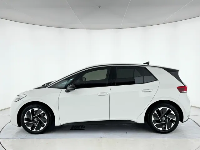 Volkswagen ID.3 — Фото автомобиля 3