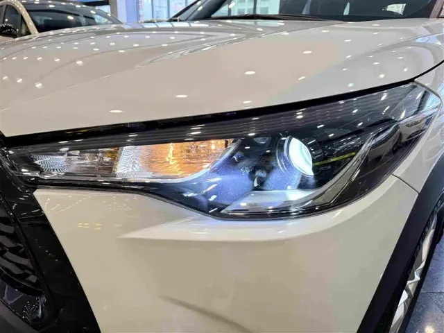 Toyota Corolla Cross — Фото автомобиля 12
