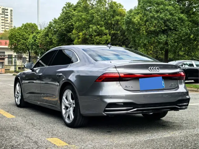 Audi A7L — Фото автомобиля 7