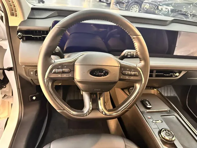 Ford Mondeo — Фото автомобиля 12