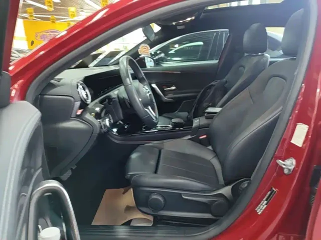 Mercedes-Benz A-Class — Фото автомобиля 14