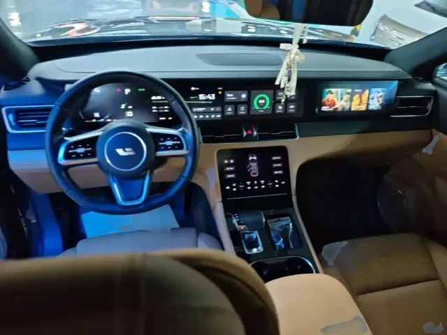 Li Auto ONE — Фото автомобиля 9