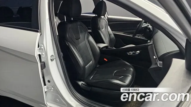 Hyundai Avante CN7 — Фото автомобиля 18