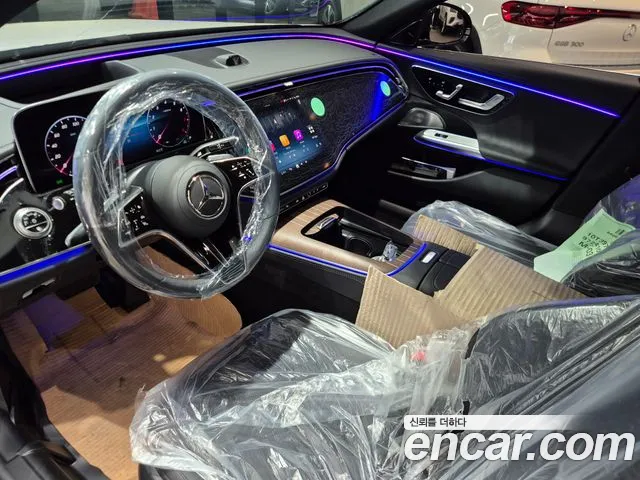 Mercedes-Benz E-Class — Фото автомобиля 16