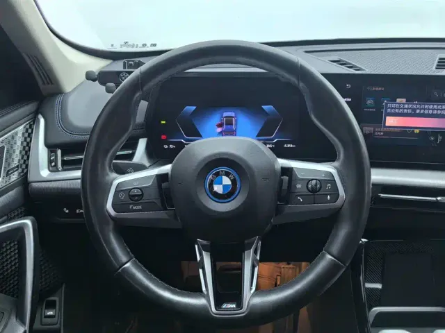 BMW iX1 — Фото автомобиля 14