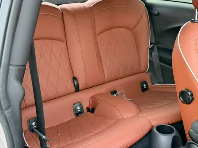 MINI Hatch — Фото автомобиля 16