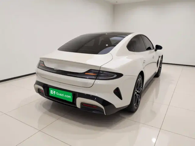 Xiaomi SU7 — Фото автомобиля 4
