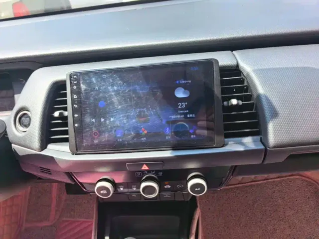Honda Fit — Фото автомобиля 12