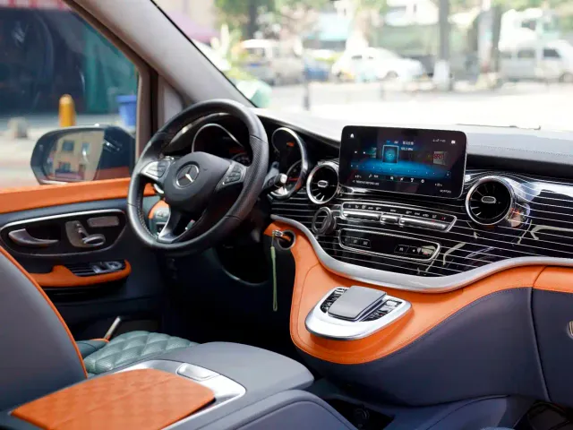 Mercedes-Benz V-Class — Фото автомобиля 5