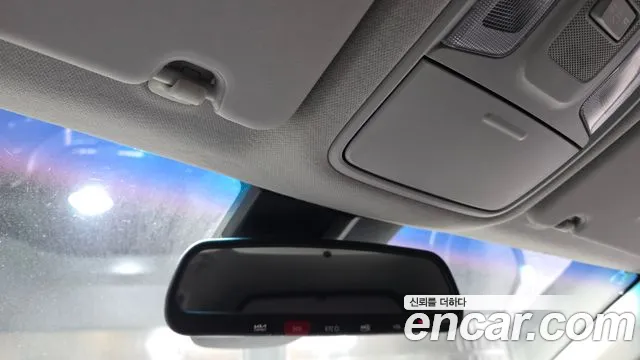 Kia Niro — Фото автомобиля 17