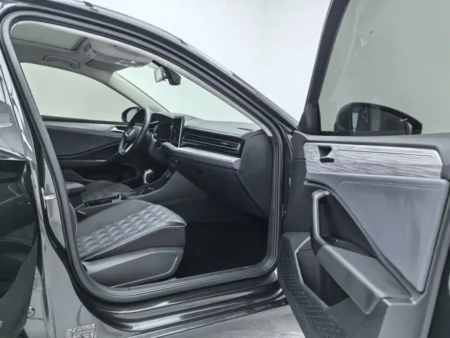 Volkswagen Sagitar — Фото автомобиля 10