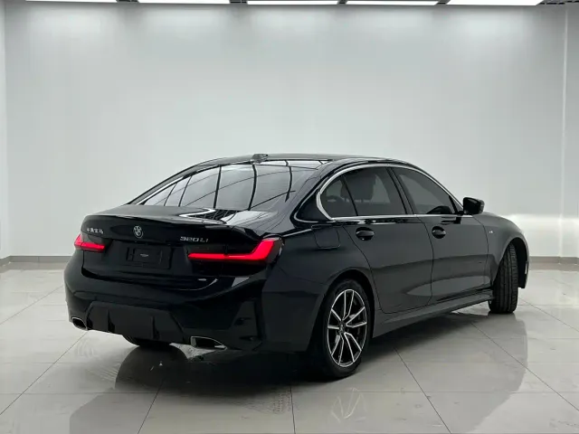 BMW 3 Series — Фото автомобиля 4