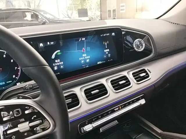 Mercedes-Benz GLE-Class — Фото автомобиля 12