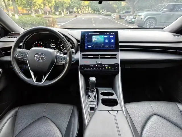 Toyota Avalon — Фото автомобиля 6
