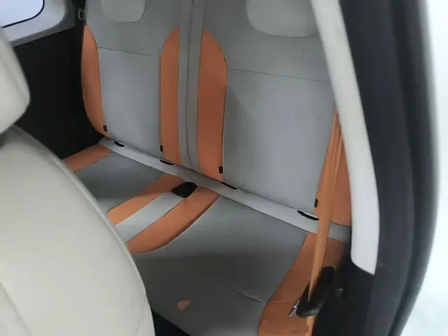 Changan Lumin — Фото автомобиля 12